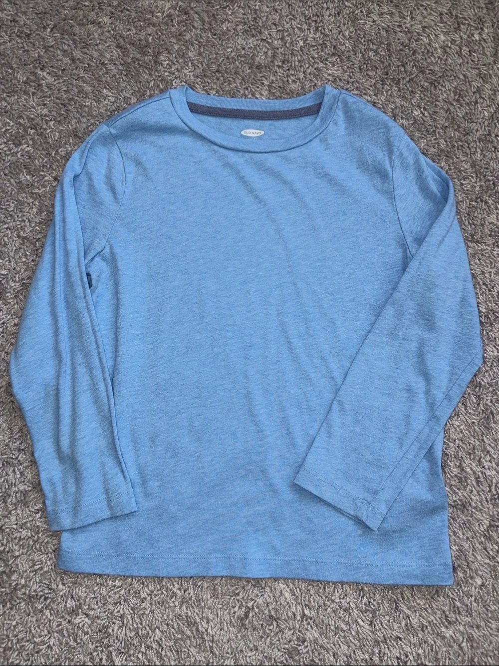 Light Blue Crewneck Long-Sleeve Top. Size 6/7
